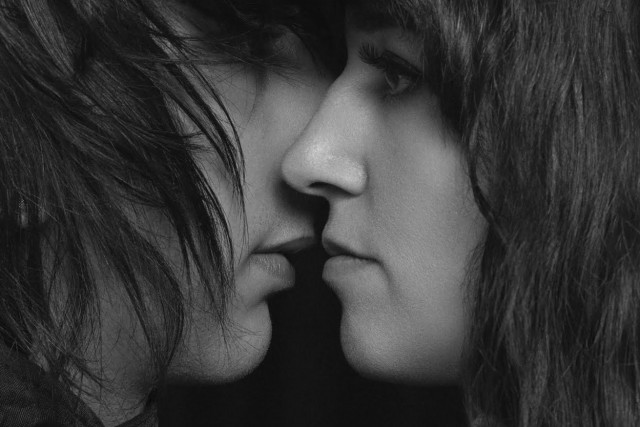 Cat’s Eyes – Drag