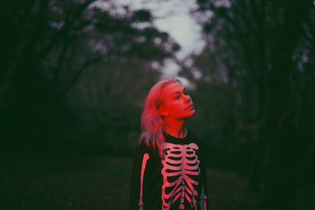 Phoebe Bridgers – Garden Song