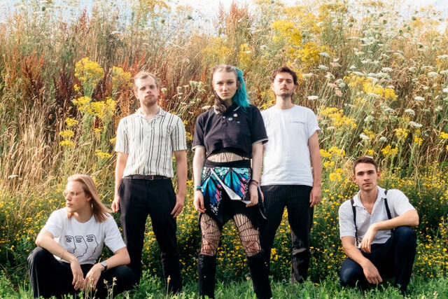 HEAR ME OUT – Shooting Stars