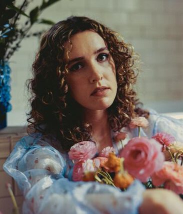 Julia Logan – Mirrors (Alternative Version)