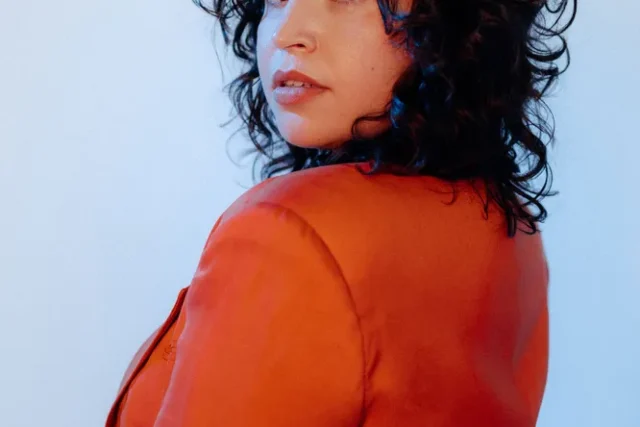 Romi O – Golden Teacher