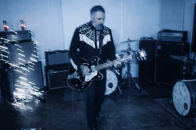 International Druglords – White Lie