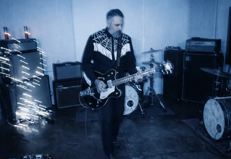 International Druglords - White Lie - We love that Sound