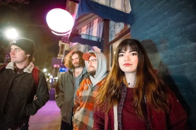 Stella and The Reptilians – Mode JoJoJo