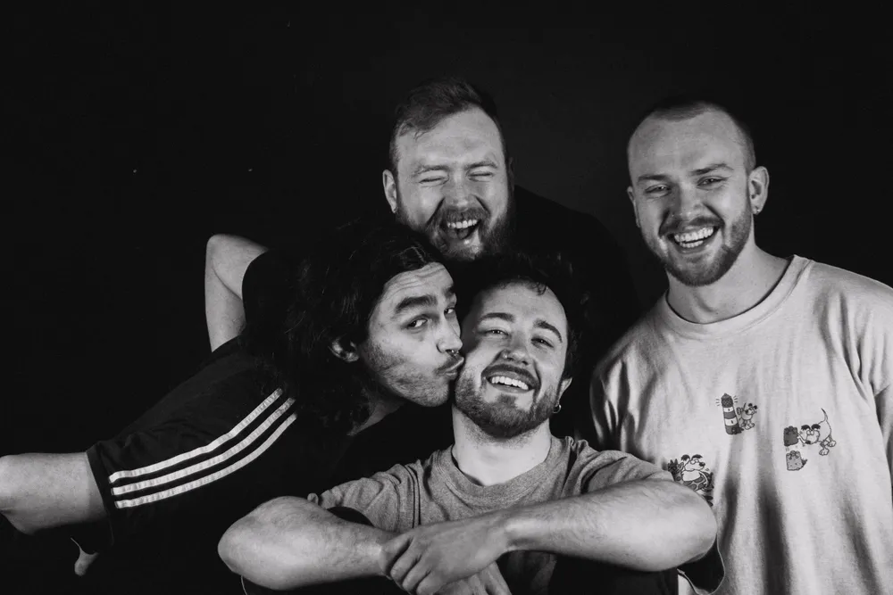 Dusker – APE