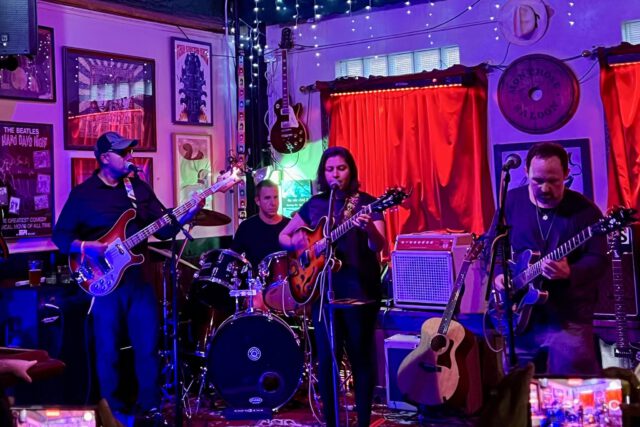 The Sunshine Rebels – Hop On, Hop Off
